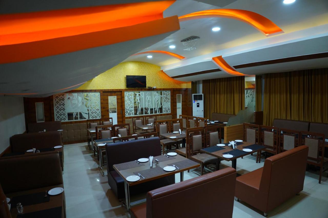 Hotel Grand Nagarjuna By Konark Hotels Guntūr エクステリア 写真