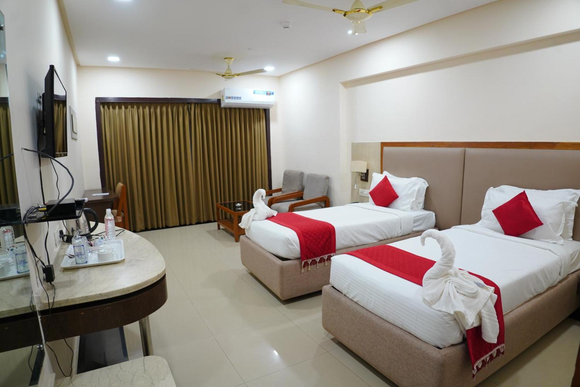 Hotel Grand Nagarjuna By Konark Hotels Guntūr エクステリア 写真