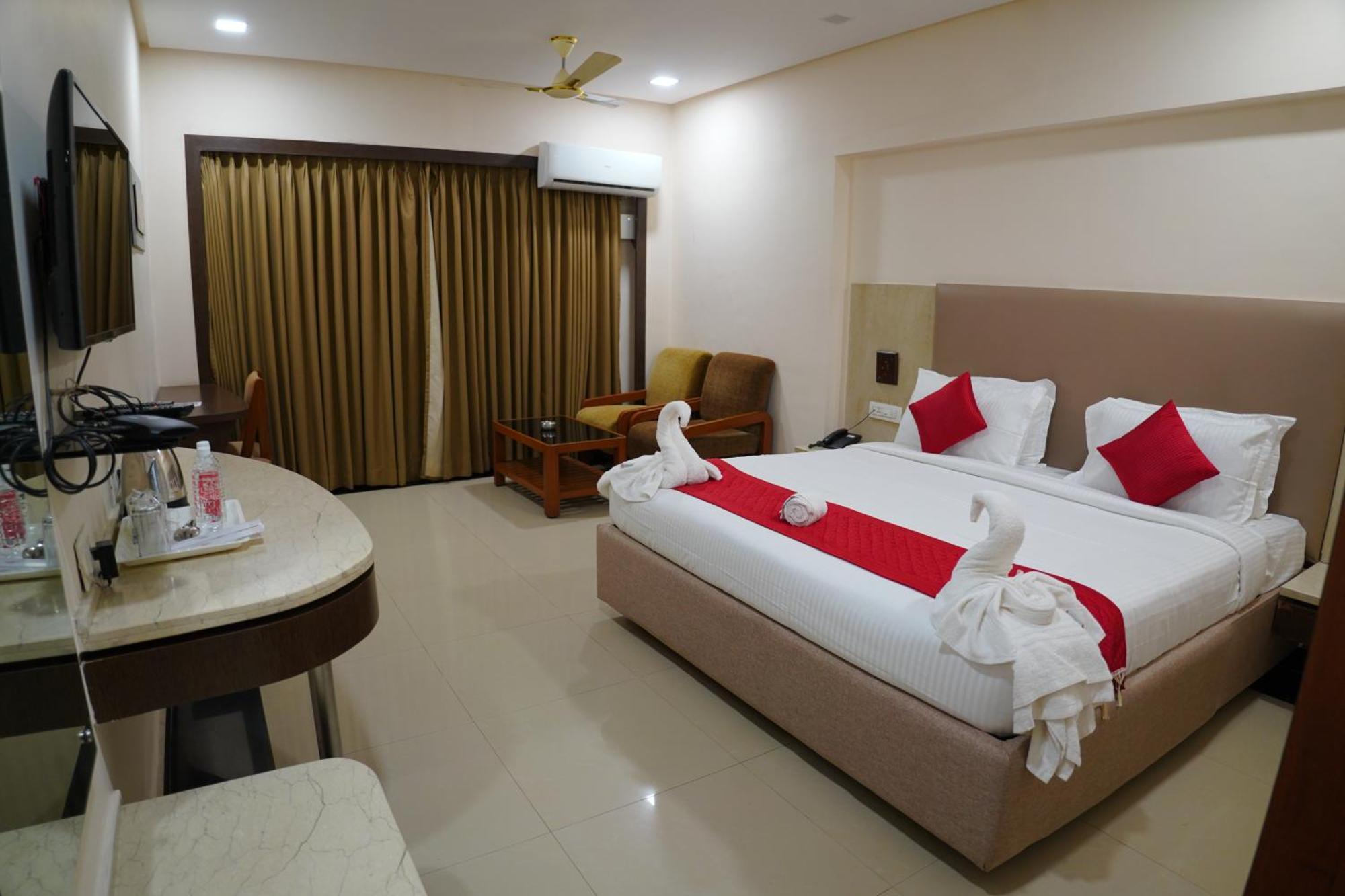 Hotel Grand Nagarjuna By Konark Hotels Guntūr エクステリア 写真